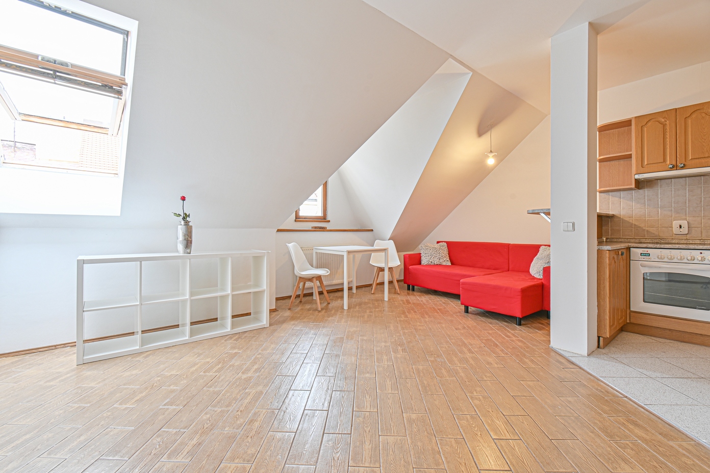 Půdní vestavba bytu 2+kk, 56 m2 ve Vršovicích
