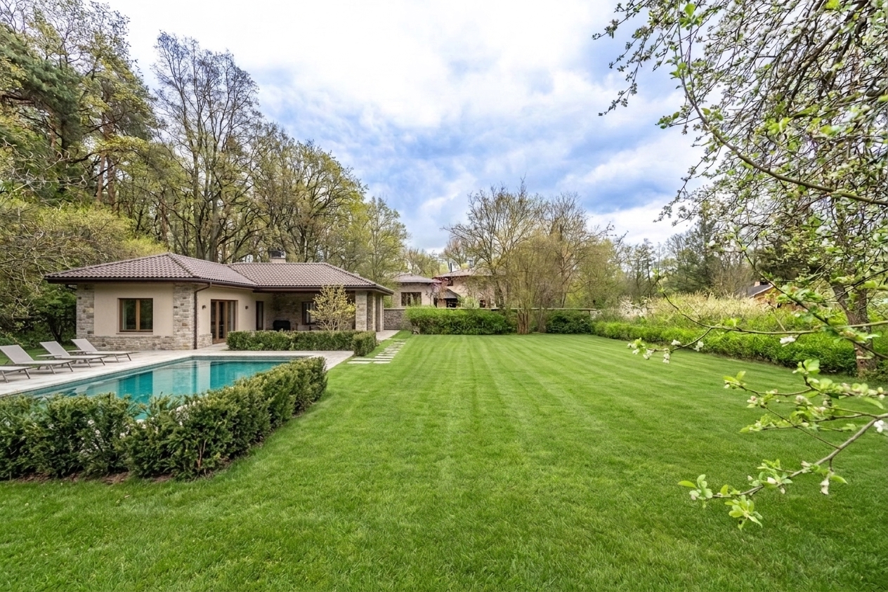 stavební pozemek 1126 m2 na RD