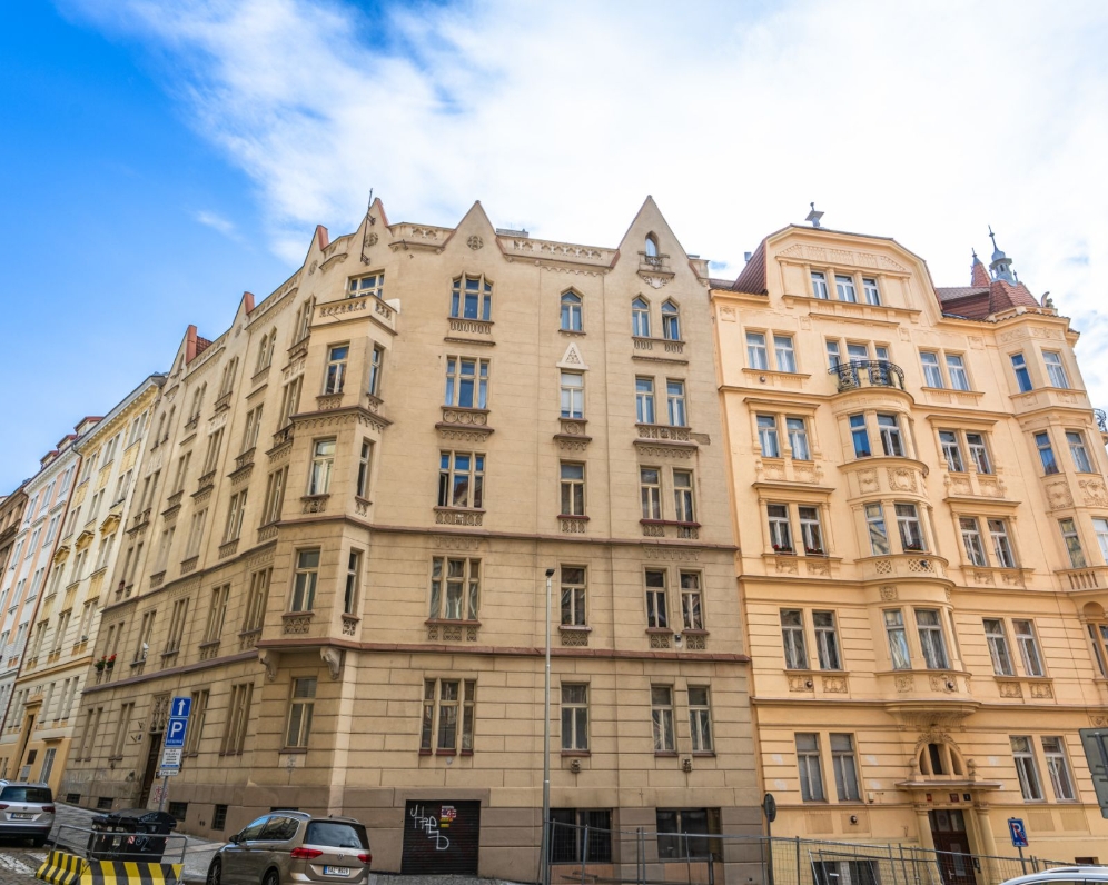 Prostorný byt 4kk + 2 terasy (202m2) ve Vršovicích