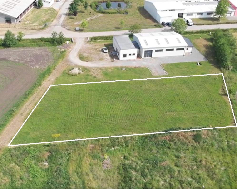 Stavební pozemek 1933 m2 v Sokolči